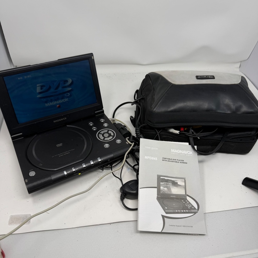 Magnavox MPD845 Portable DVD Player 8.5 Inch Screen with Targus Case and Cables